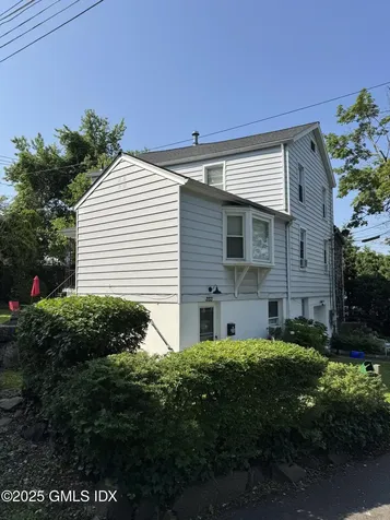 555-557 W Putnam Avenue Greenwich CT 06830