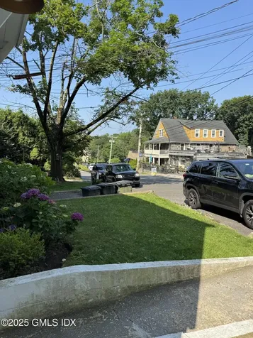 555-557 W Putnam Avenue Greenwich CT 06830