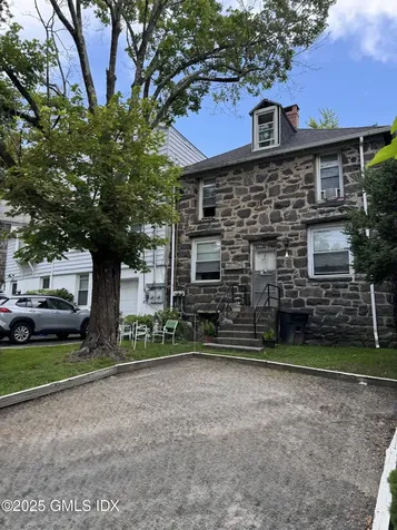 555-557 W Putnam Avenue Greenwich CT 06830