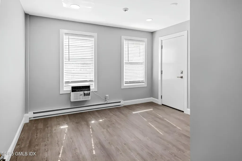 168 N Water Street Greenwich CT 06830