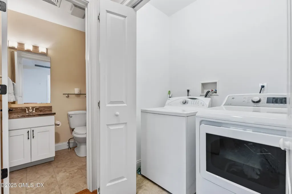 214 Seaside Avenue Stamford CT 06902