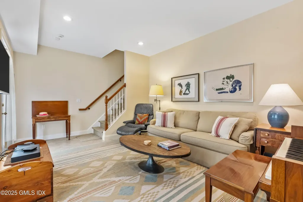 214 Seaside Avenue Stamford CT 06902