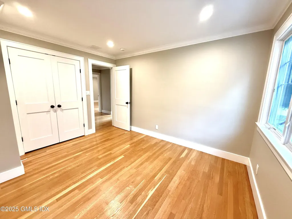 79 Laddins Rock Road Old Greenwich CT 06870