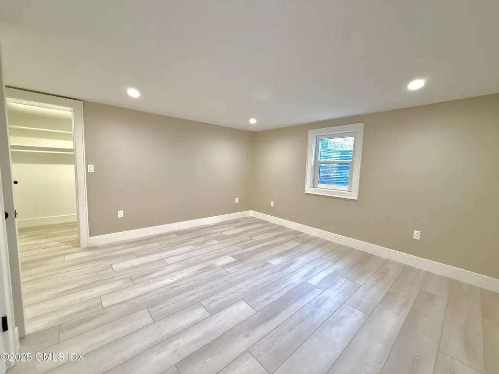 79 Laddins Rock Road Old Greenwich CT 06870