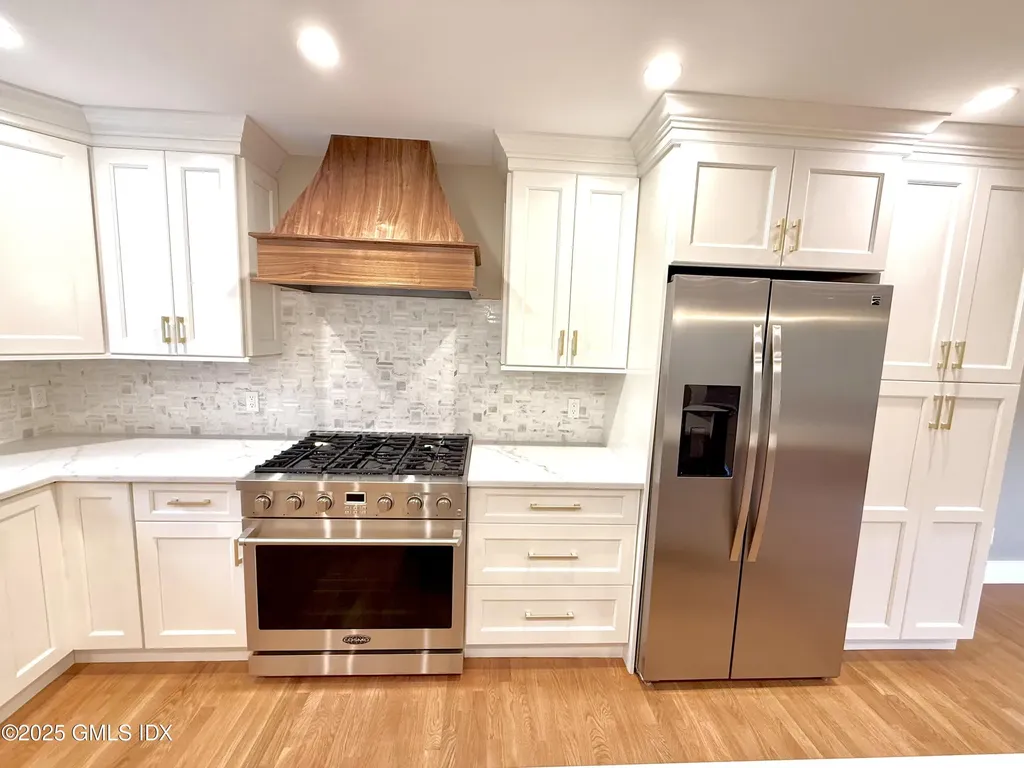 79 Laddins Rock Road Old Greenwich CT 06870