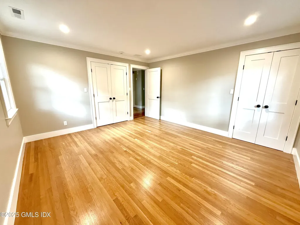 79 Laddins Rock Road Old Greenwich CT 06870