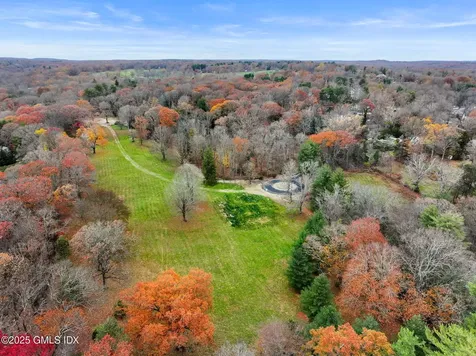 122 Brookwood Lane New Canaan CT 06840