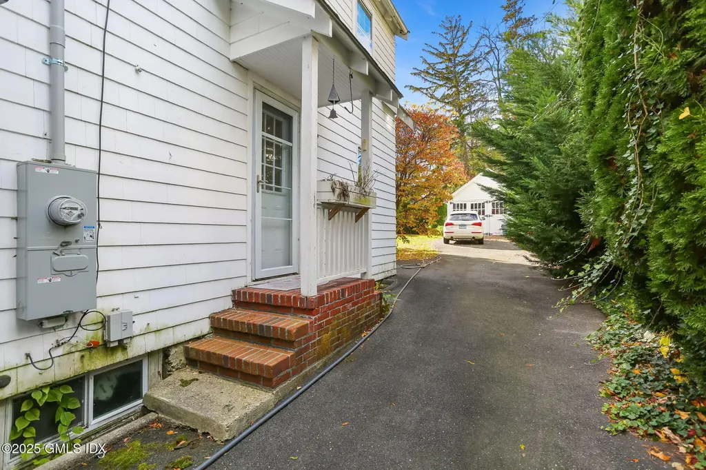 7 Highview Avenue Old Greenwich CT 06870