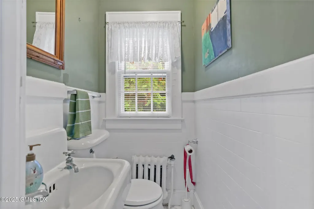 7 Highview Avenue Old Greenwich CT 06870