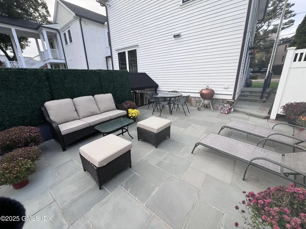 98 Lewis Street Greenwich CT 06830