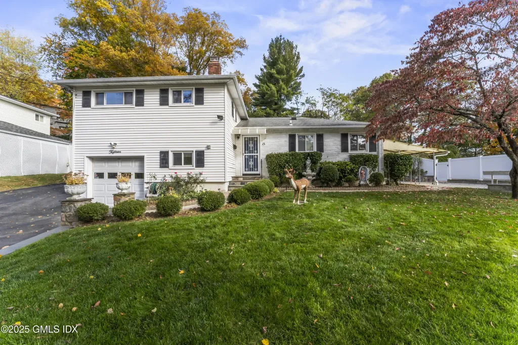 15 Walker Court Greenwich CT 06831
