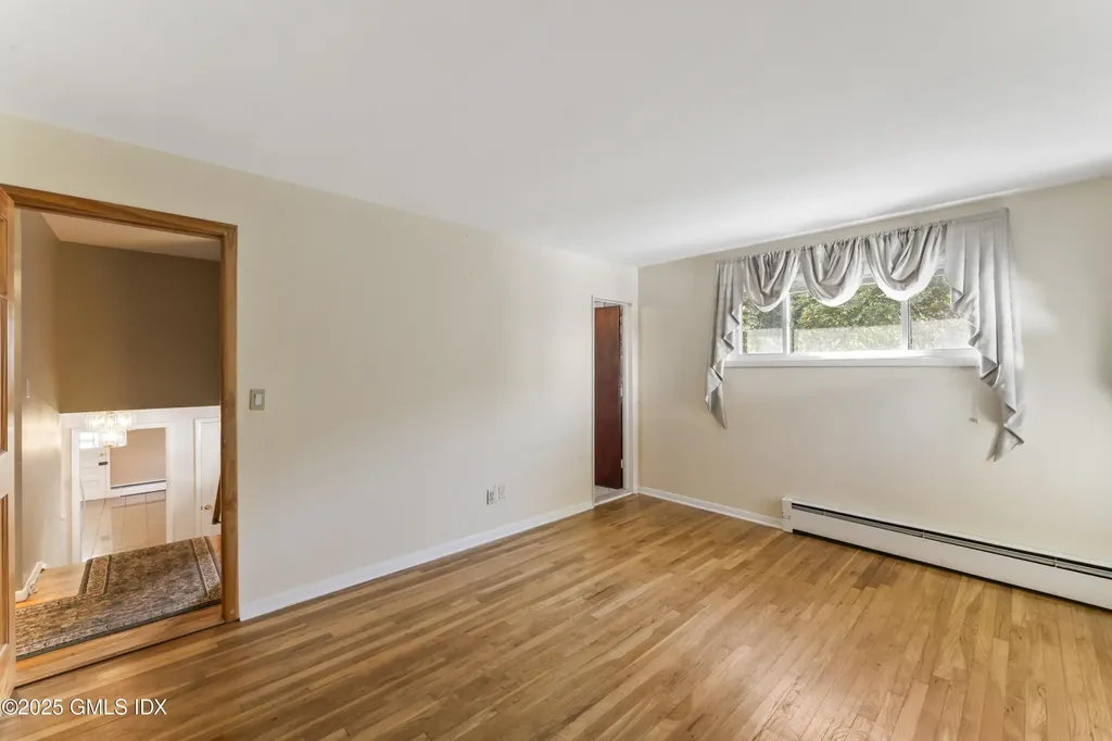 15 Walker Court Greenwich CT 06831