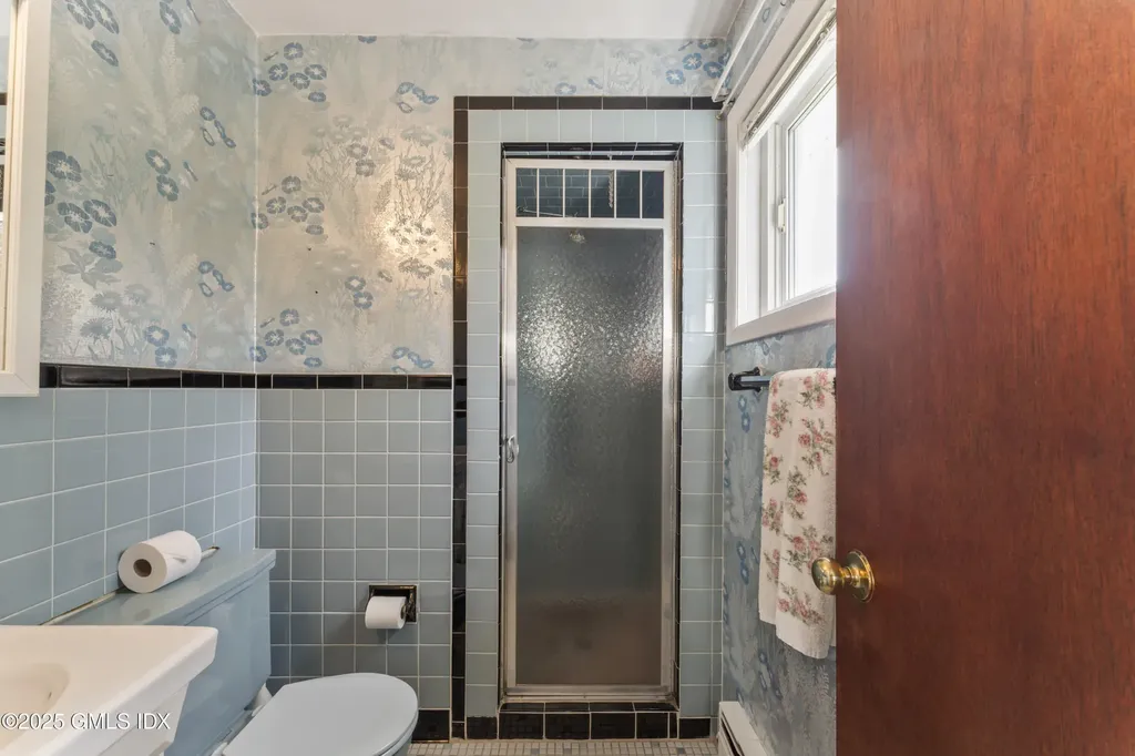 15 Walker Court Greenwich CT 06831