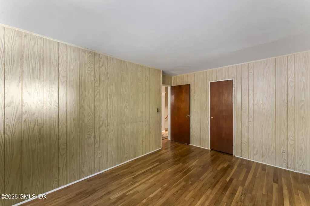 15 Walker Court Greenwich CT 06831