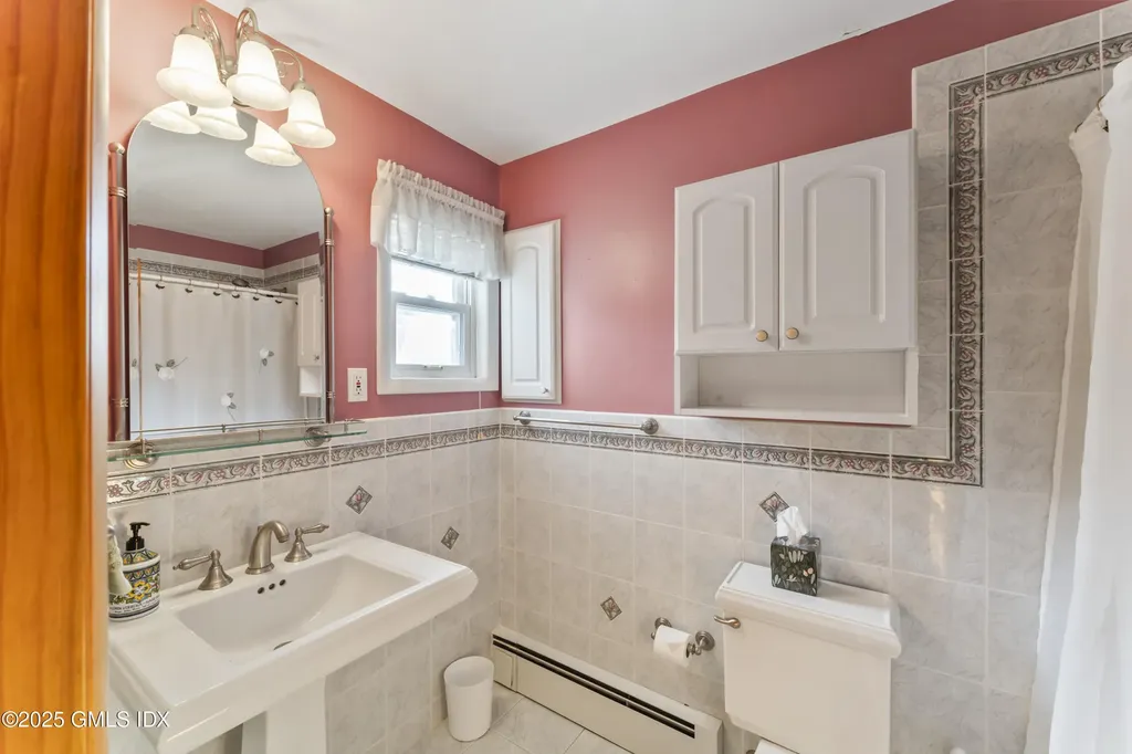 15 Walker Court Greenwich CT 06831