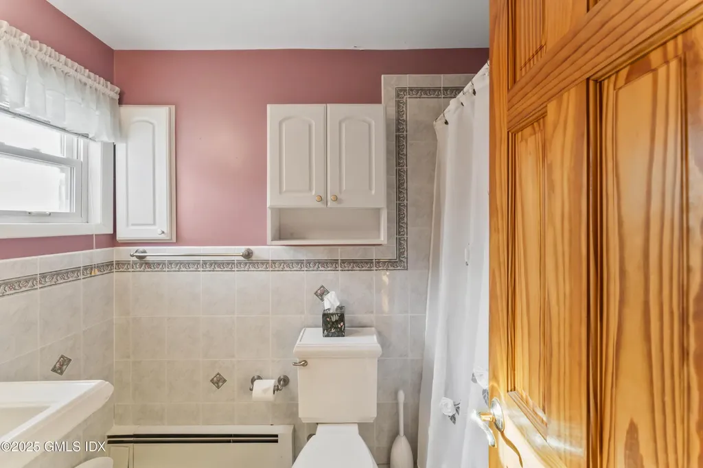 15 Walker Court Greenwich CT 06831