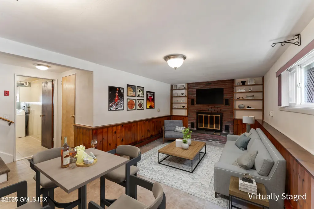 15 Walker Court Greenwich CT 06831