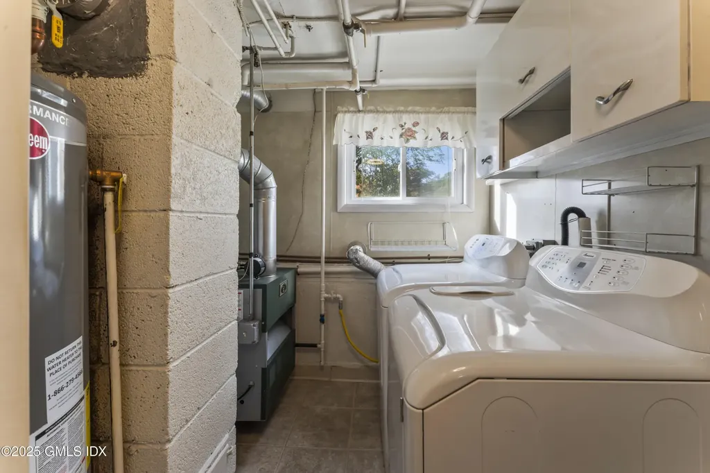 15 Walker Court Greenwich CT 06831