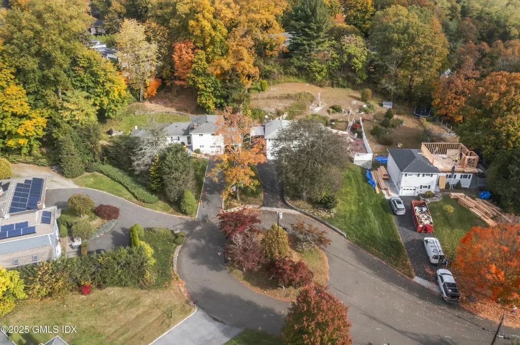 15 Walker Court Greenwich CT 06831