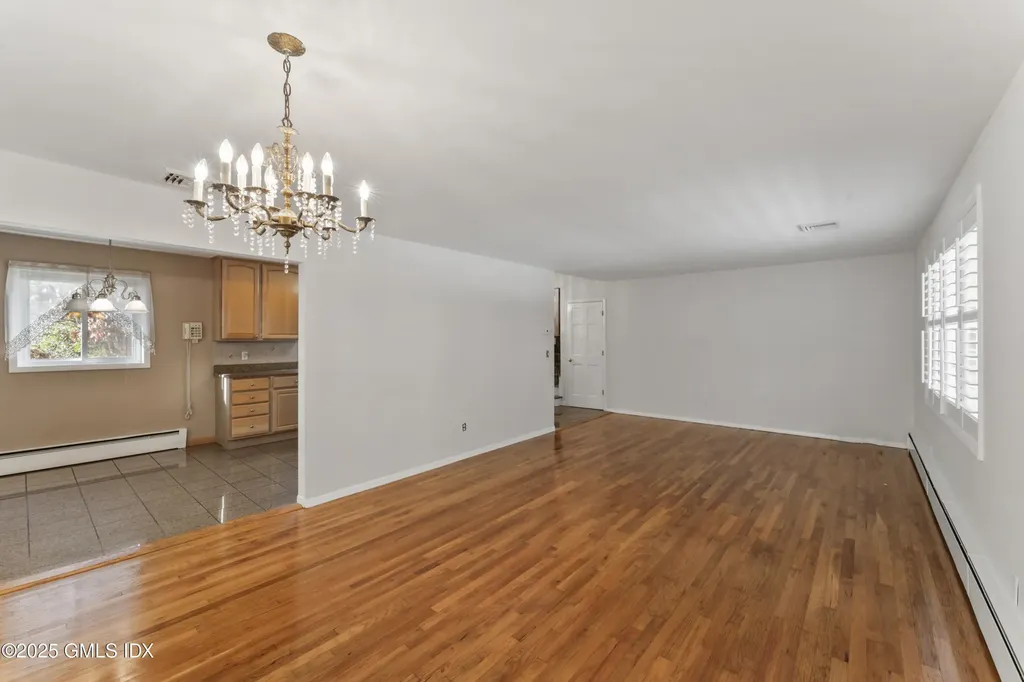 15 Walker Court Greenwich CT 06831