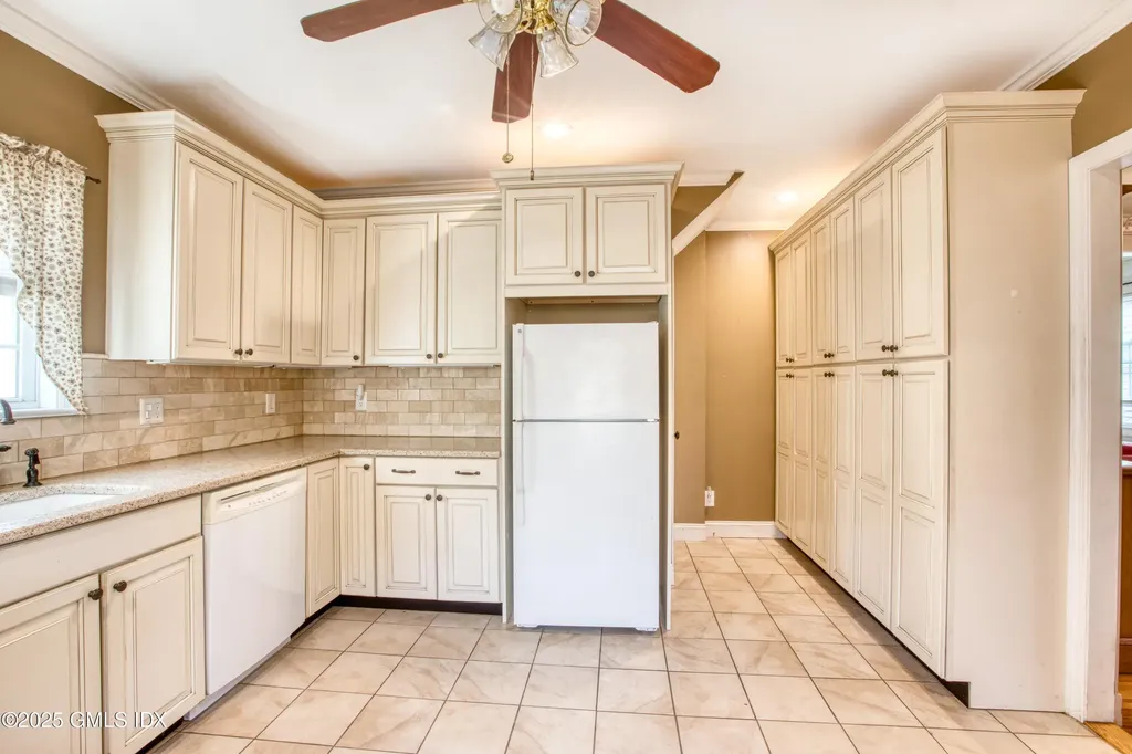 5 Hervey Street Greenwich CT 06830