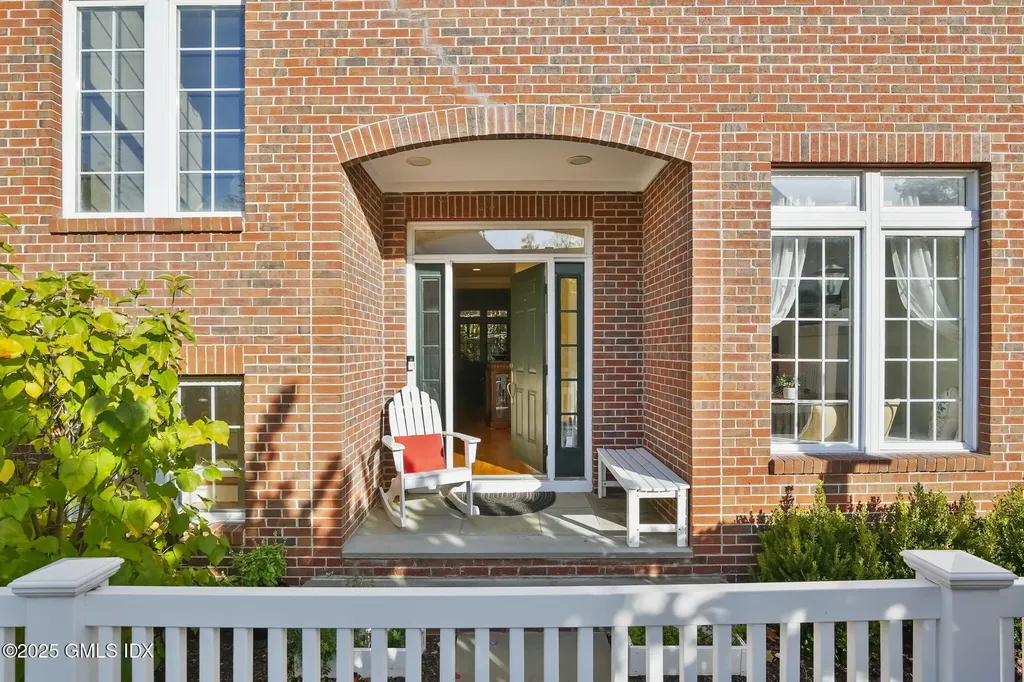 73 Weaver Street Greenwich CT 06831