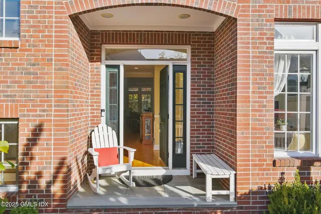 73 Weaver Street Greenwich CT 06831