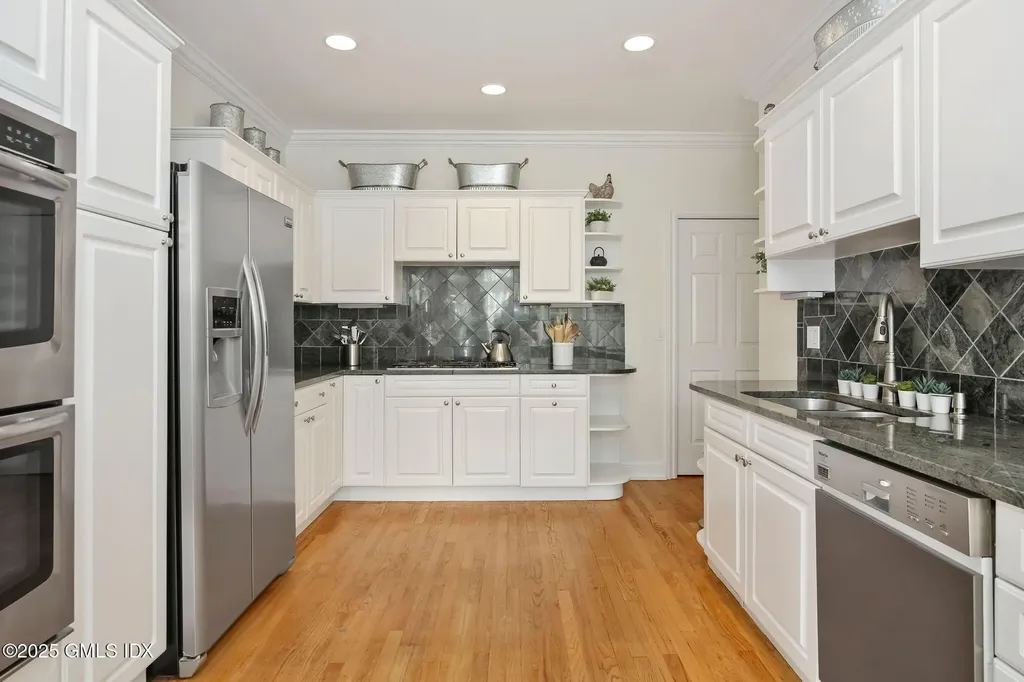 73 Weaver Street Greenwich CT 06831