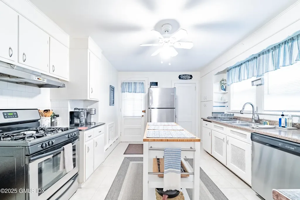 40 Orchard Place Greenwich CT 06830