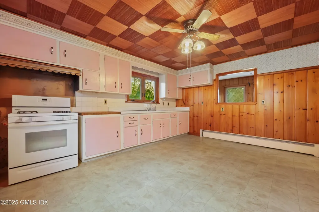 17 Meadow Drive Cos Cob CT 06807