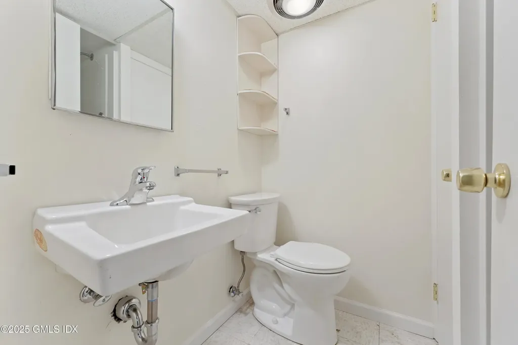 17 Meadow Drive Cos Cob CT 06807