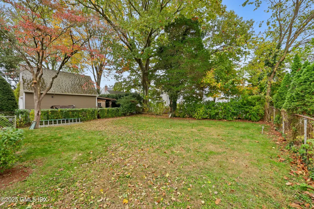 17 Meadow Drive Cos Cob CT 06807