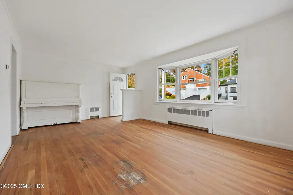 17 Meadow Drive Cos Cob CT 06807