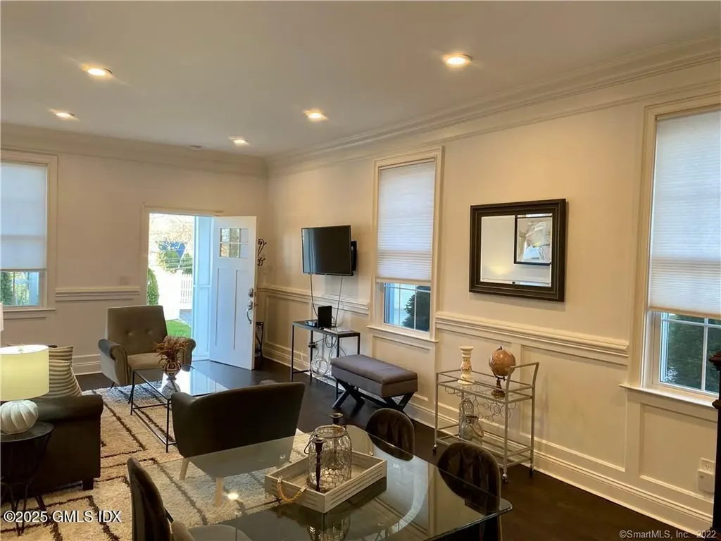 84 E Putnam Avenue Cos Cob CT 06807