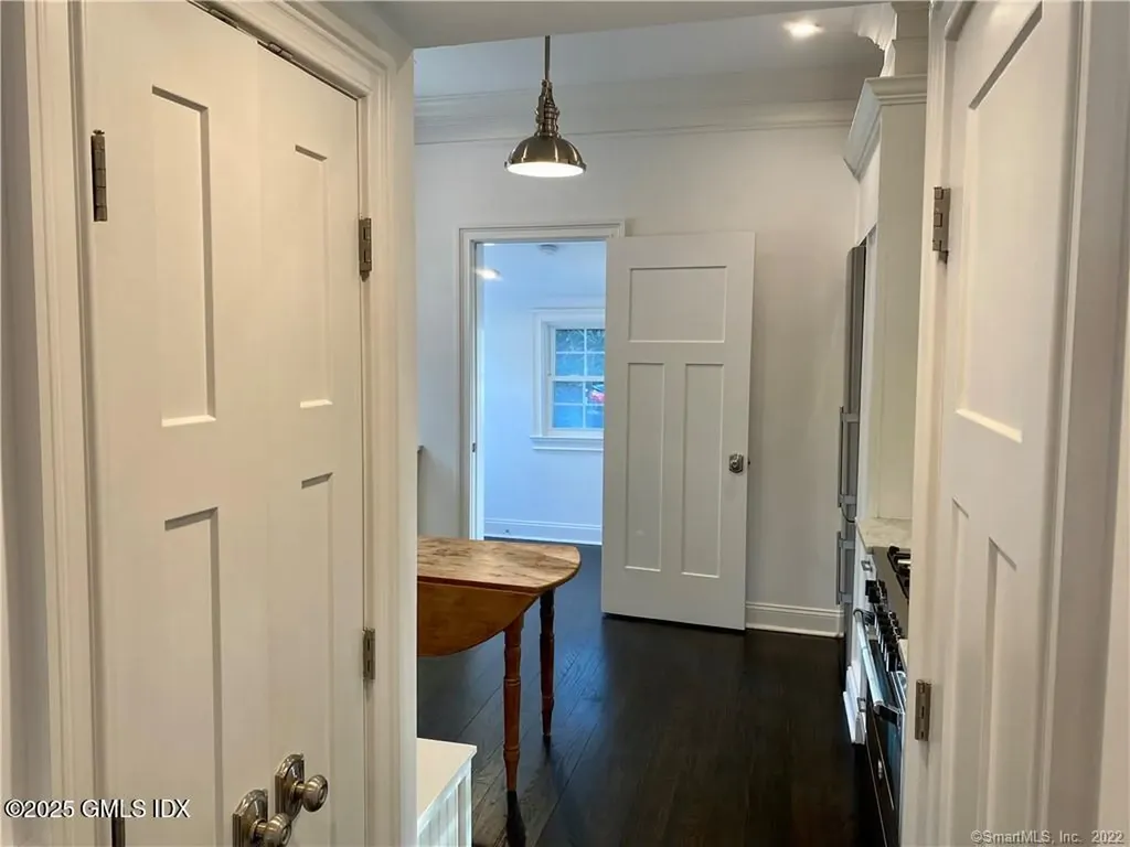 84 E Putnam Avenue Cos Cob CT 06807