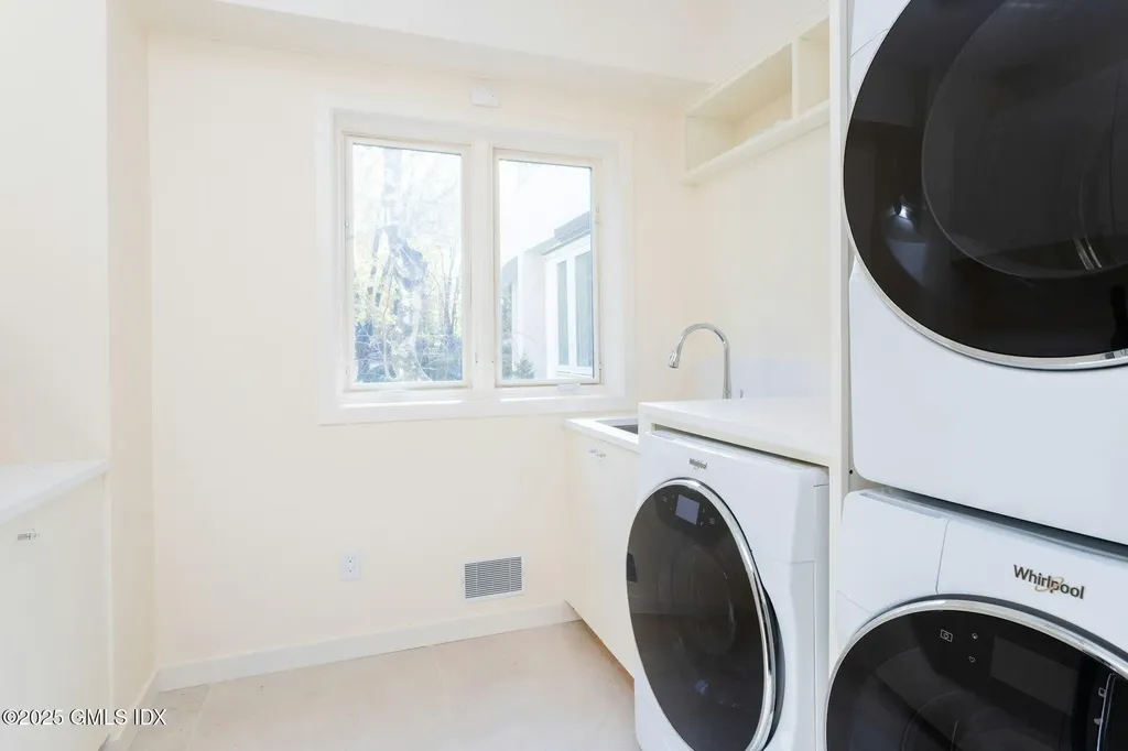 897 Lake Avenue Greenwich CT 06831