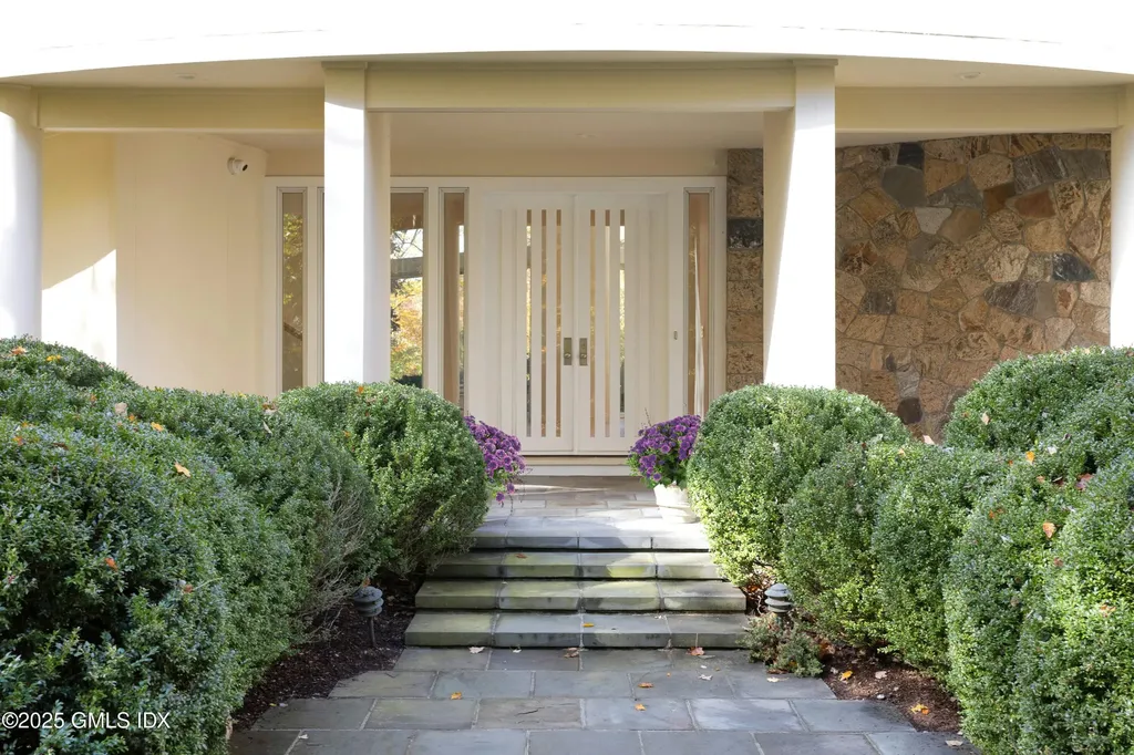 897 Lake Avenue Greenwich CT 06831