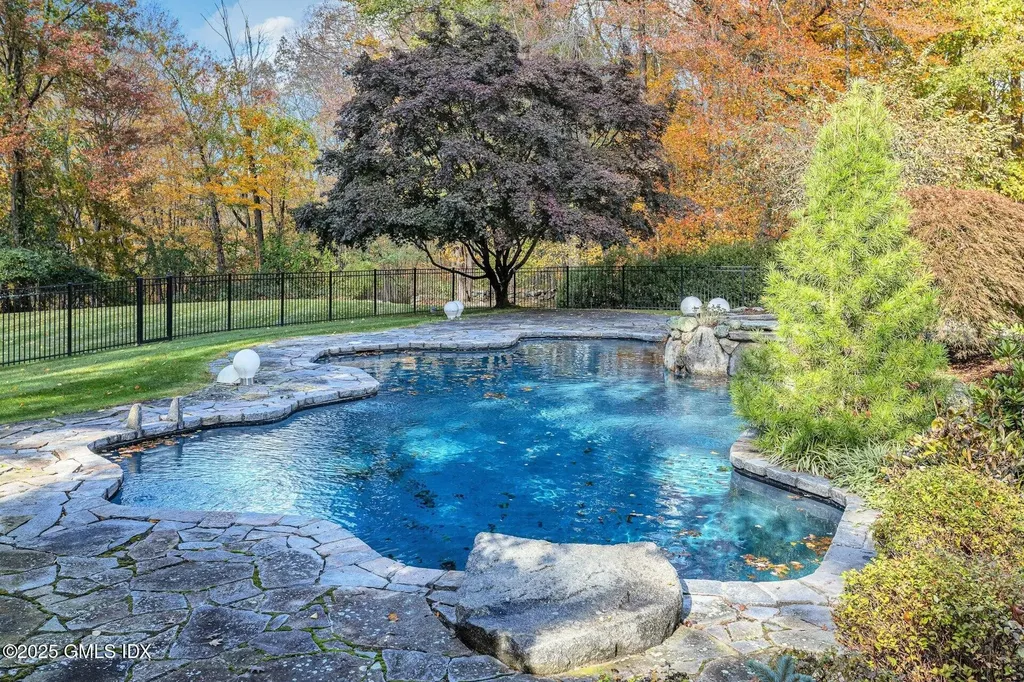 897 Lake Avenue Greenwich CT 06831