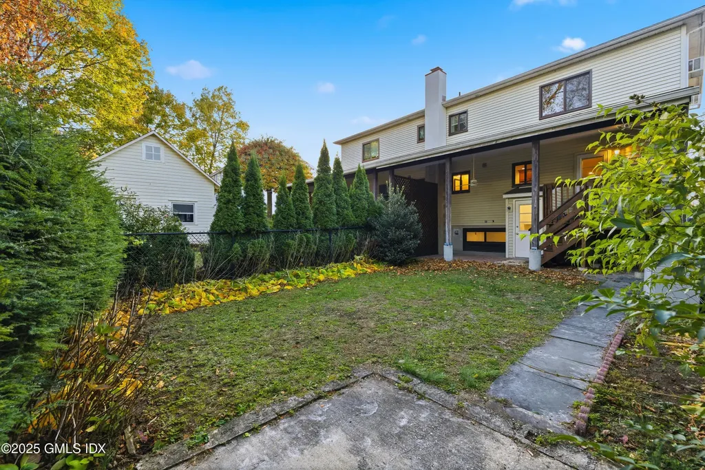 37 Windy Knolls Greenwich CT 06831