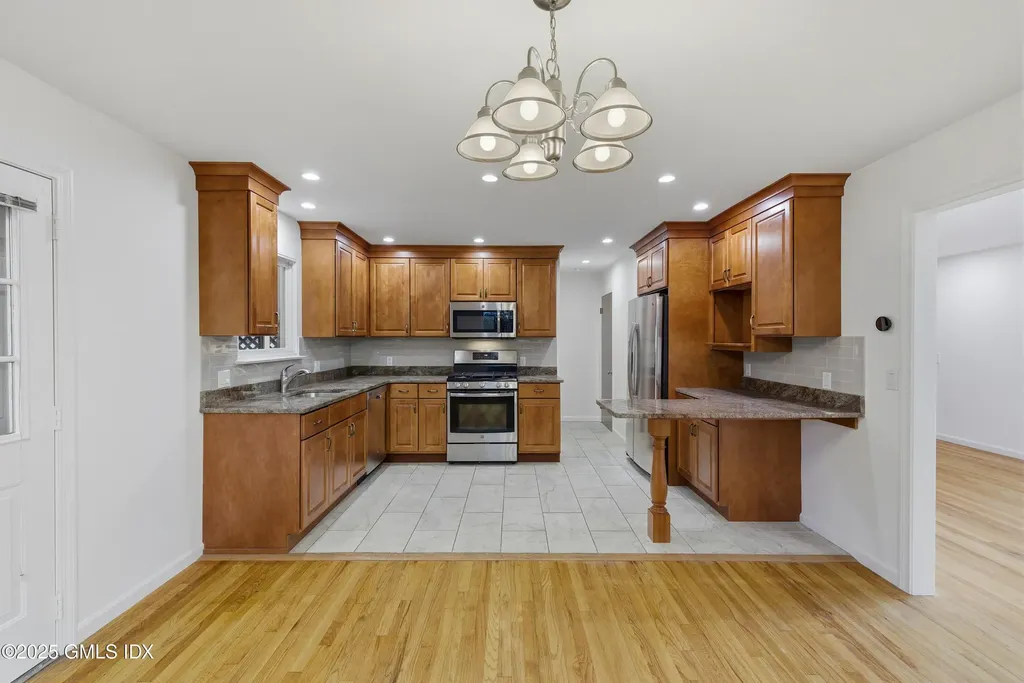 37 Windy Knolls Greenwich CT 06831