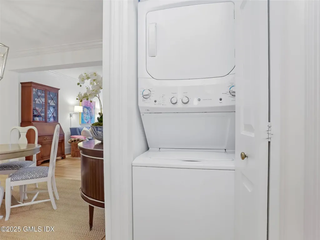 25 W Elm Street Greenwich CT 06830