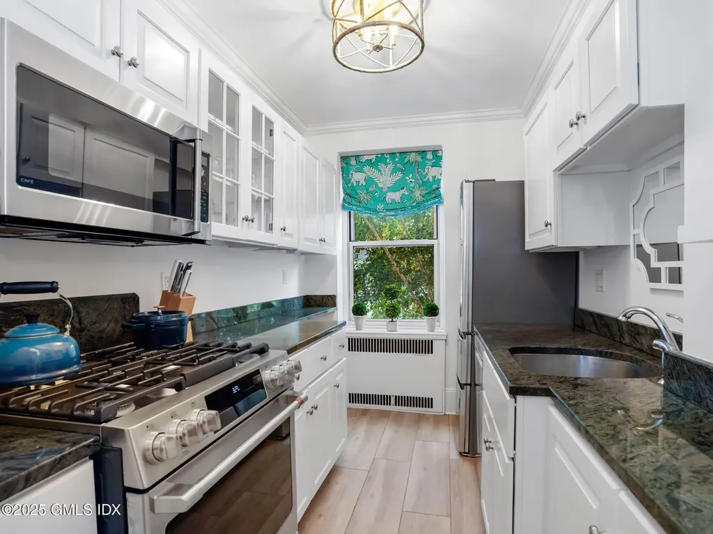 25 W Elm Street Greenwich CT 06830