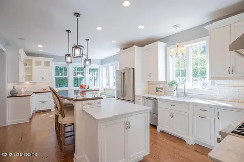 9 Center Road Old Greenwich CT 06870