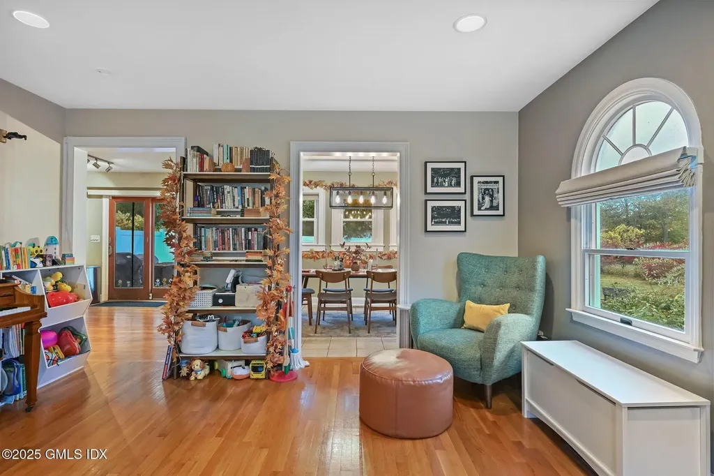 34 Bradley Place Stamford CT 06905