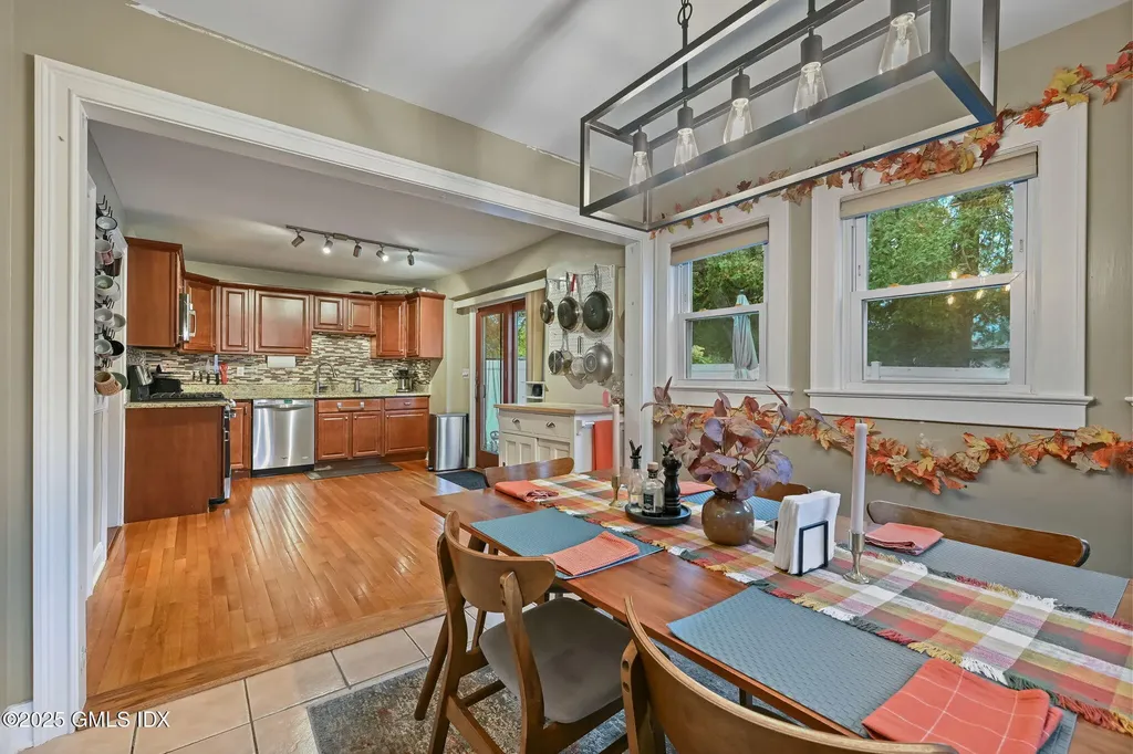 34 Bradley Place Stamford CT 06905