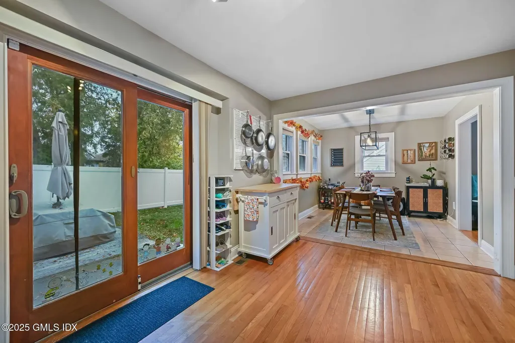 34 Bradley Place Stamford CT 06905