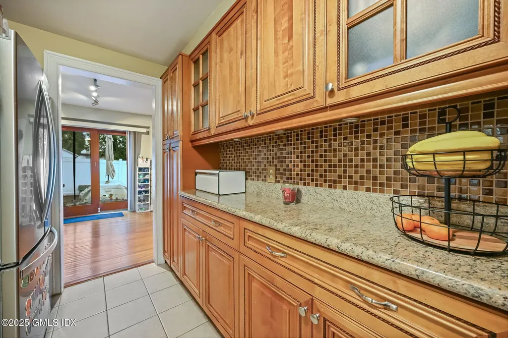 34 Bradley Place Stamford CT 06905