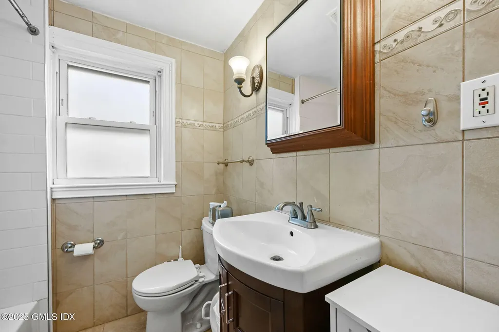 34 Bradley Place Stamford CT 06905