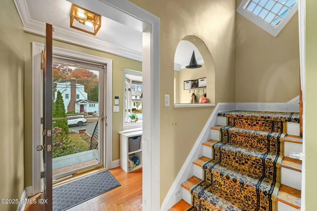 34 Bradley Place Stamford CT 06905