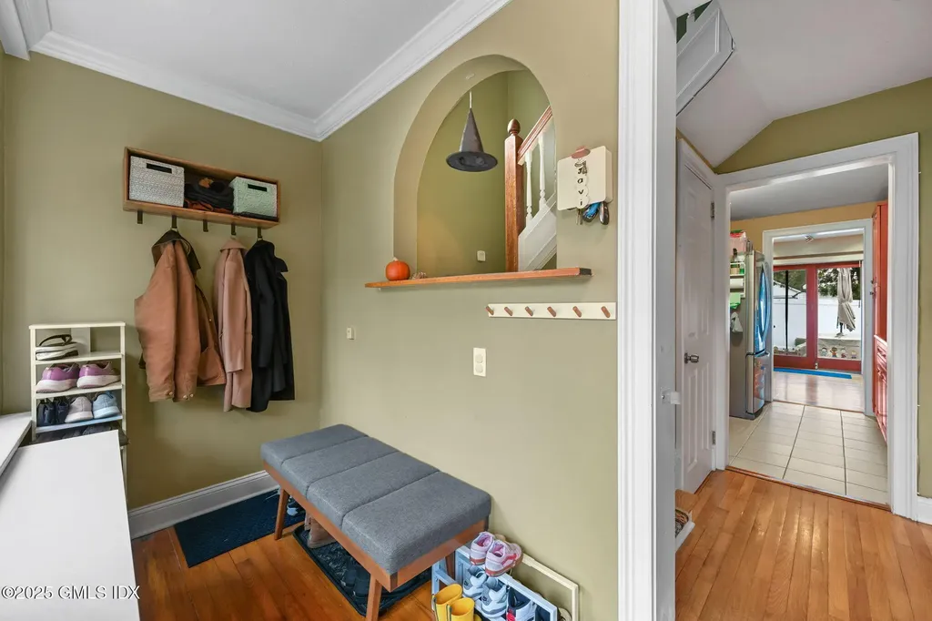 34 Bradley Place Stamford CT 06905